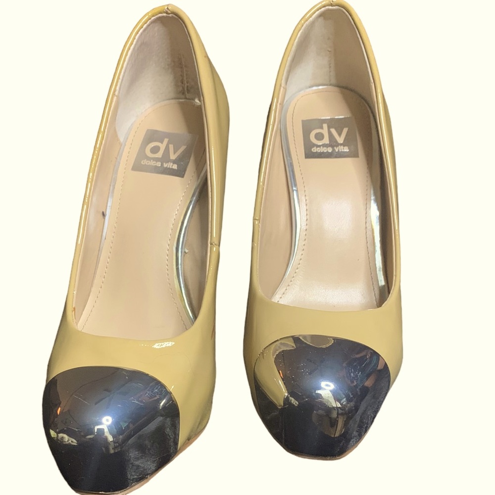 DV DOLCE VITA BALKO Nude Patent Leather Women’s Designer Shoes Pumps Heels EUC